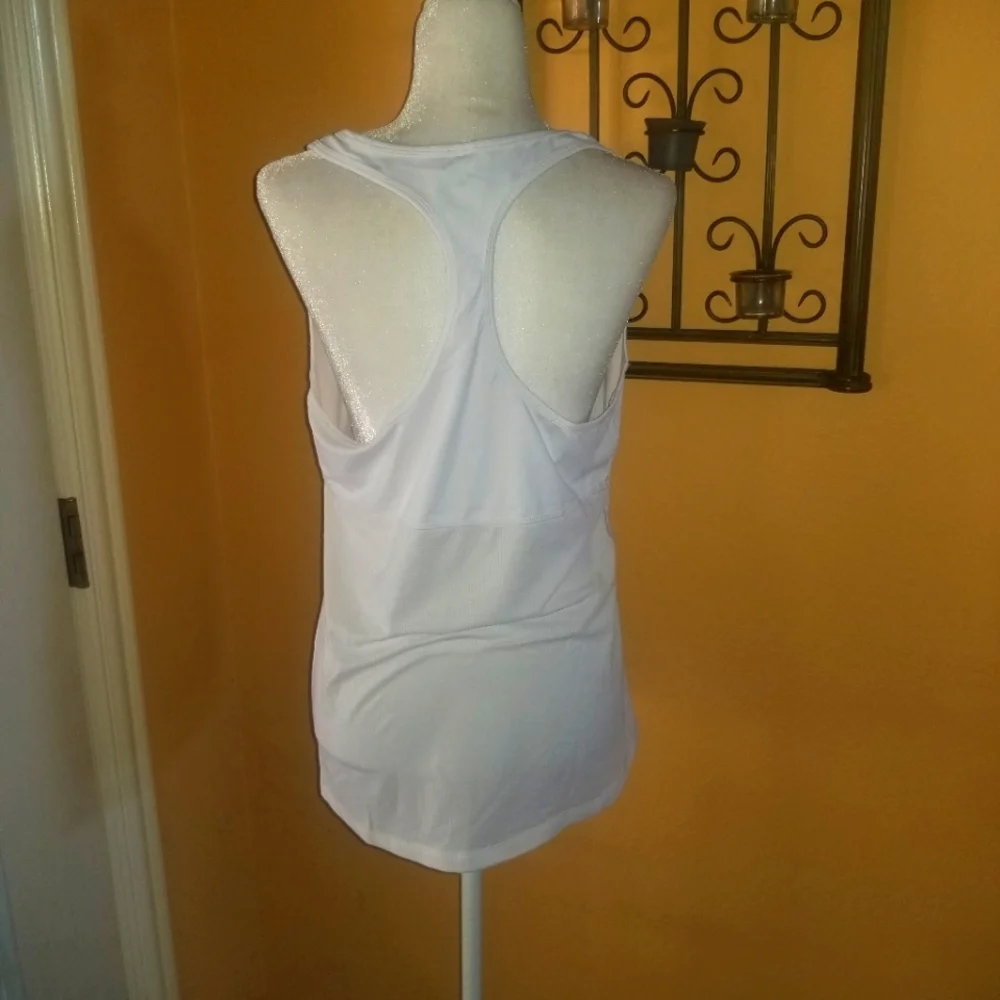 NWOT Fabletics Athletic Top - Picture 5 of 5